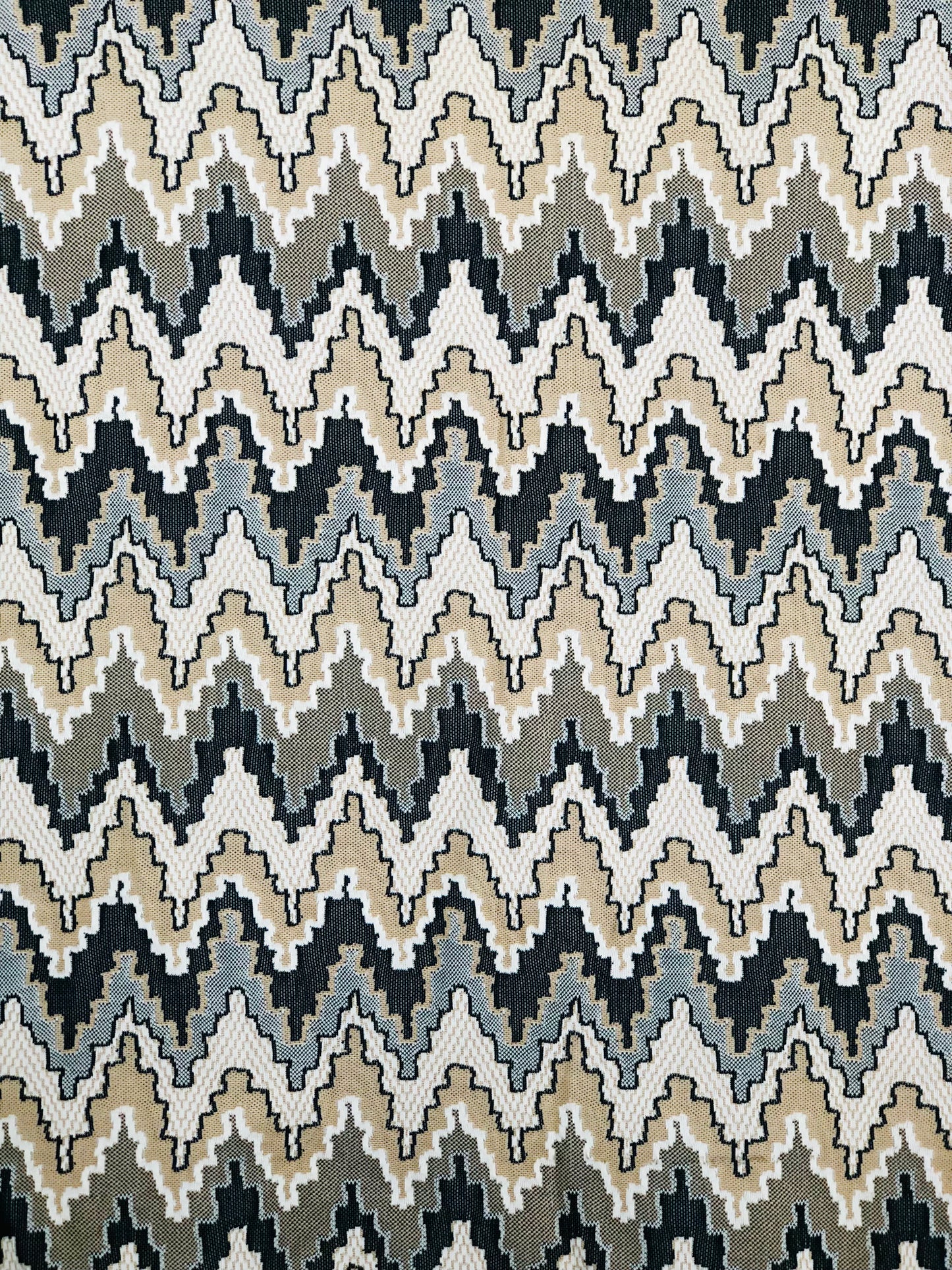 1970's Funky Zig Zag Print Long-Sleeved Dress