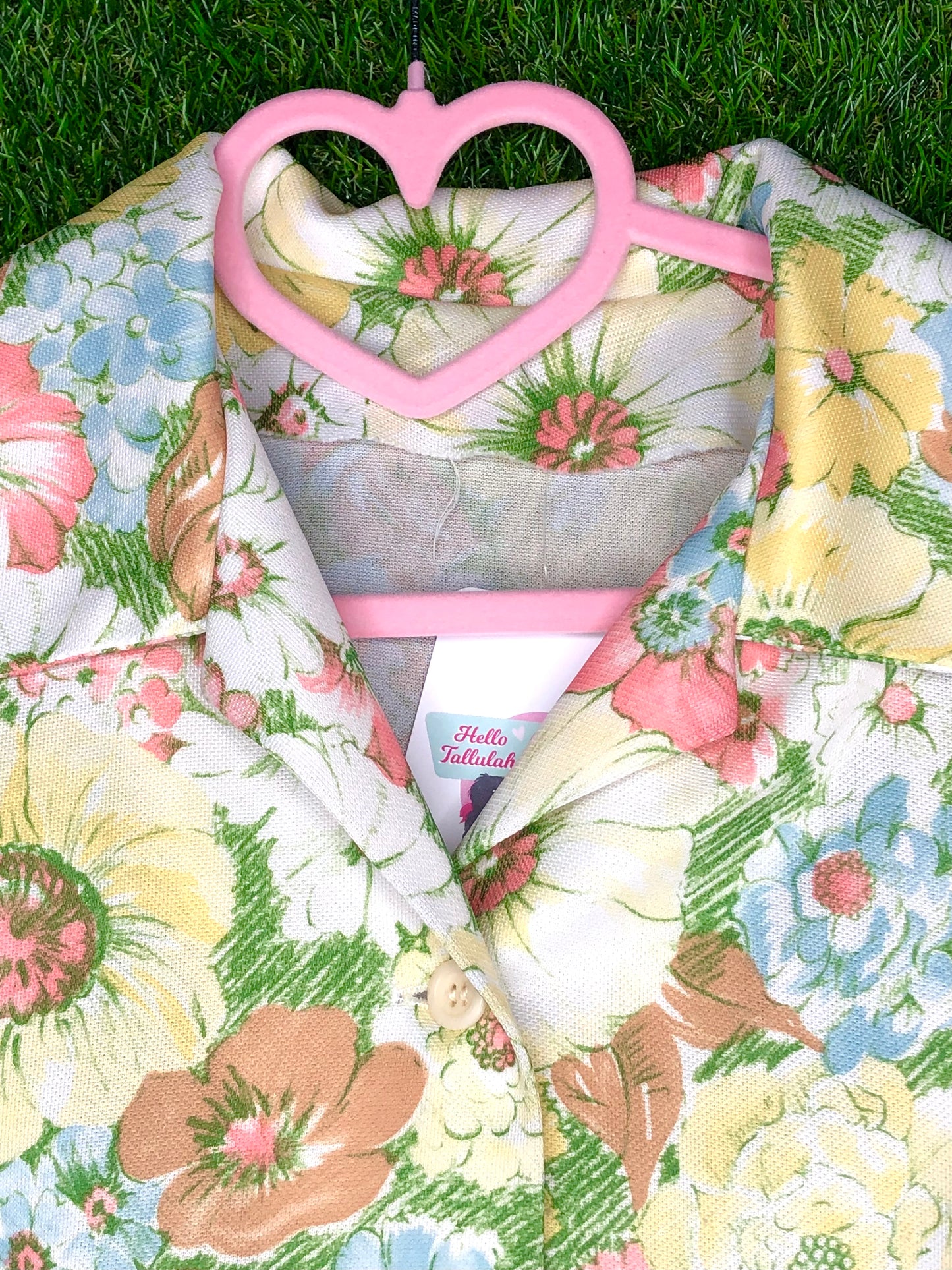 1970's Dreamy Sketched-Style Pastel Flower Top