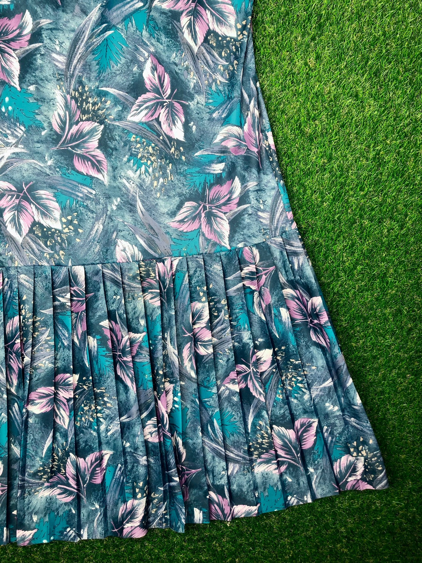 1980's Tropical Aqua Print Volup Drop-Waist Dress
