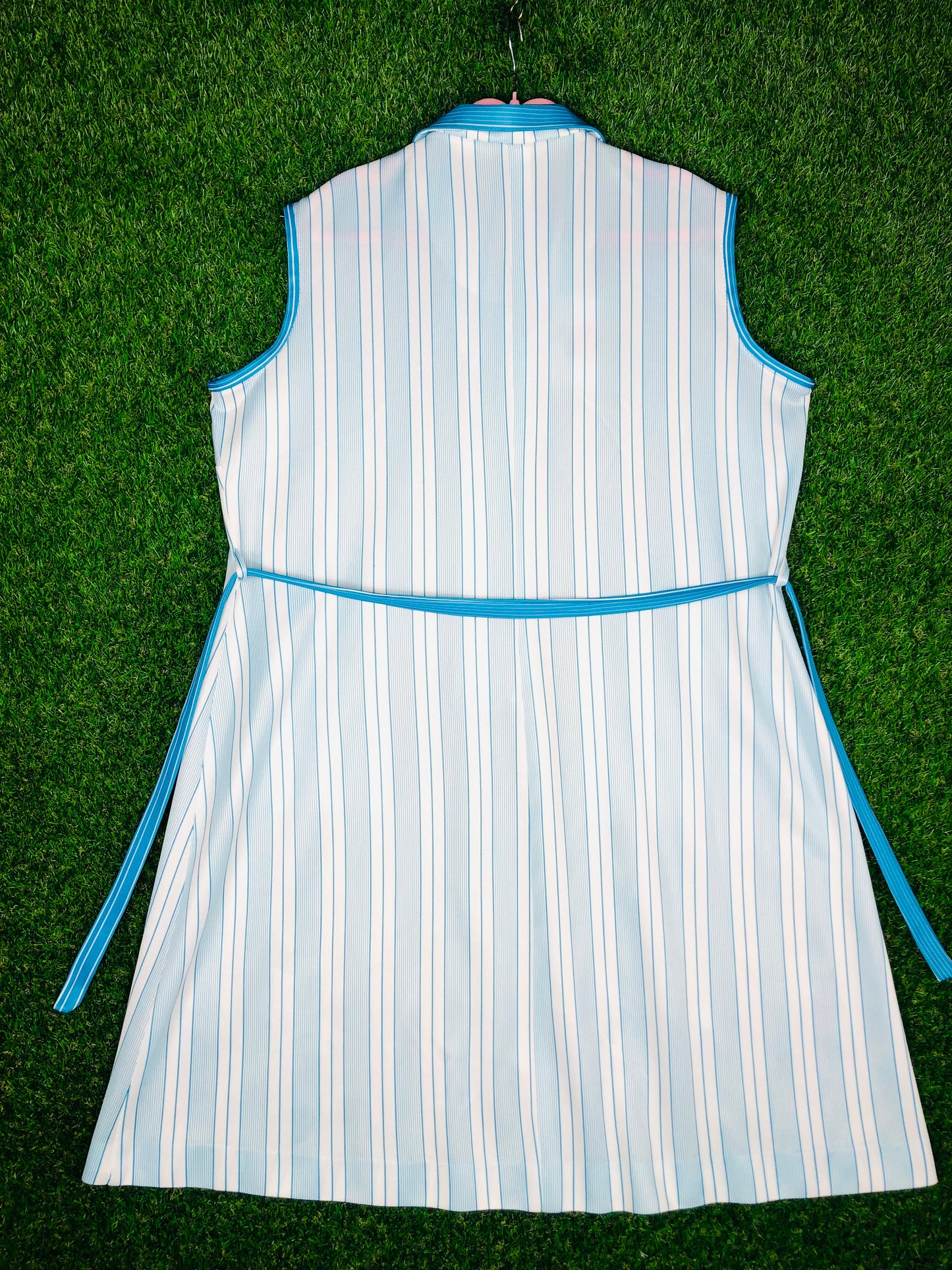 1970's Blue and White Volup Striped Dress With Pockets