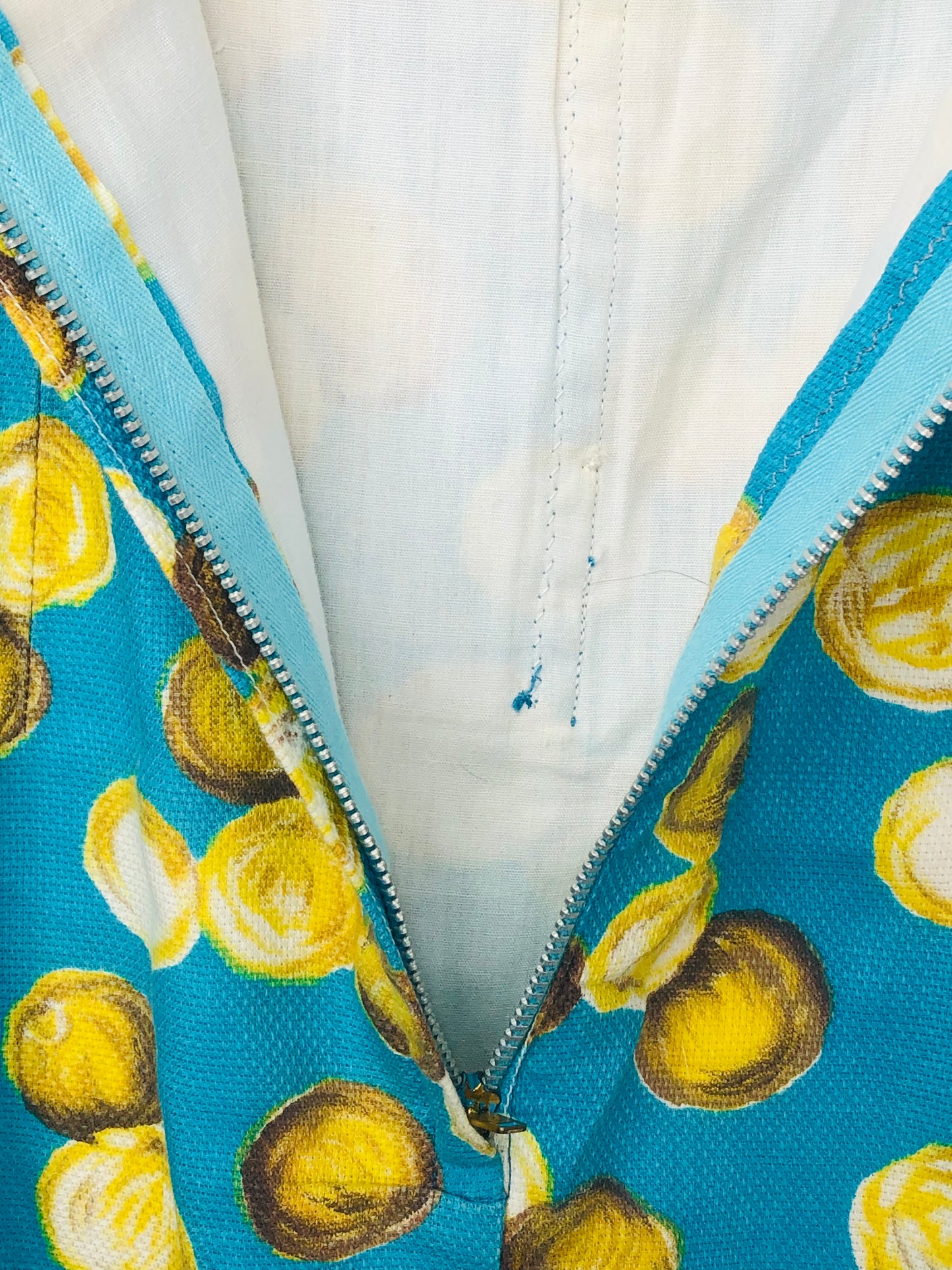1950's 'Lettuce' 'Onion' Print Blue Wiggle Dress