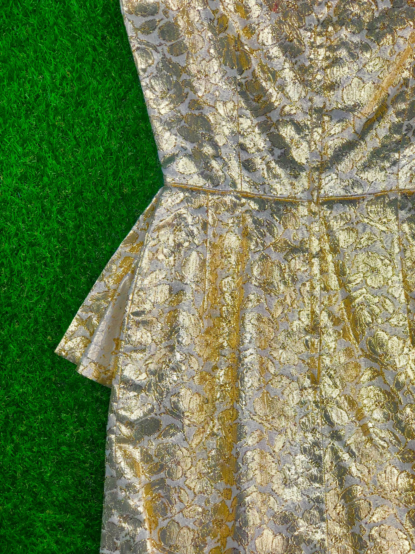 1950's 'Marilyn Monroe' Worthy Gold Pinup Wiggle Dress
