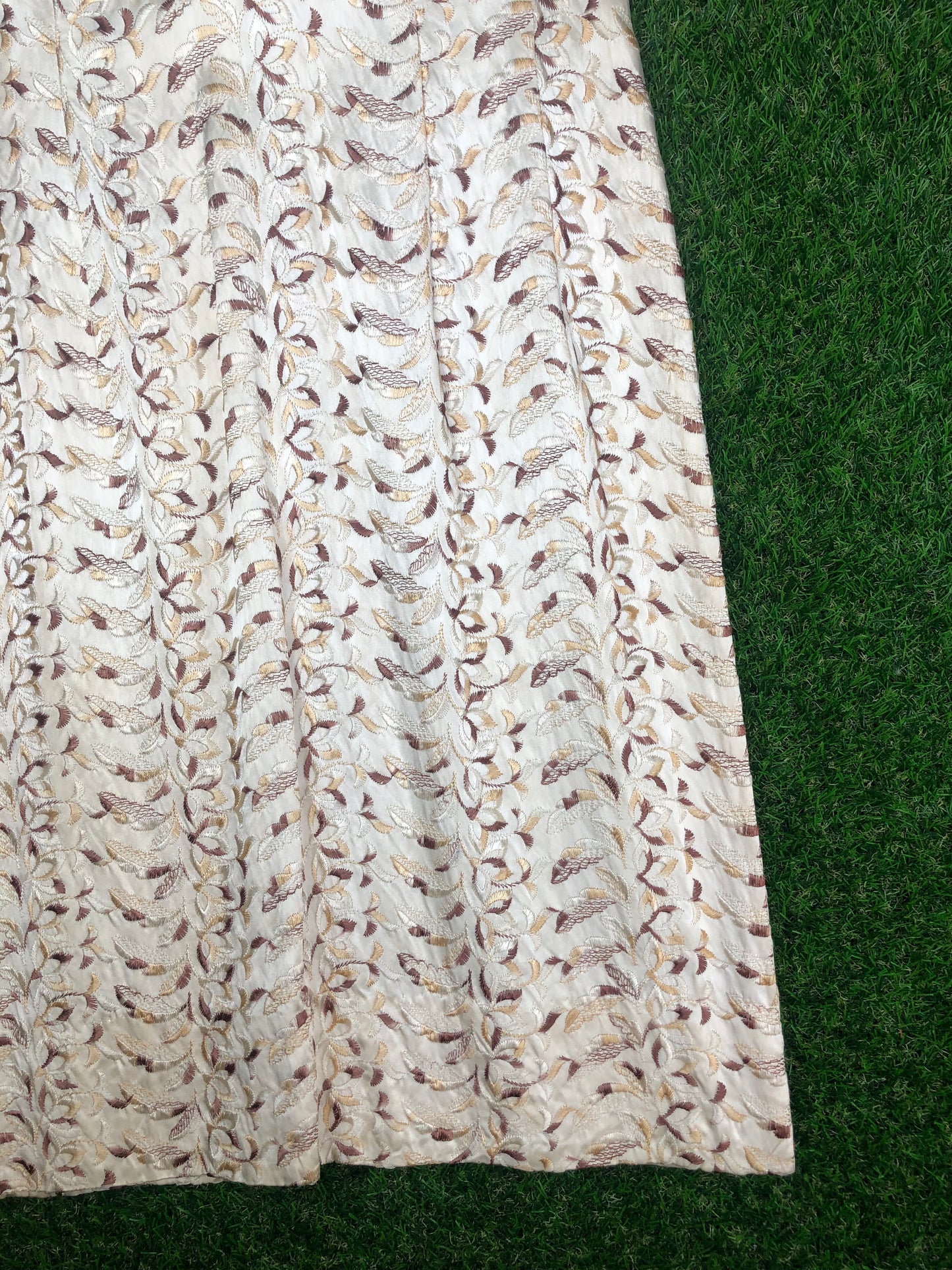 1950's Brown and Cream Embroidered Wiggle Dress