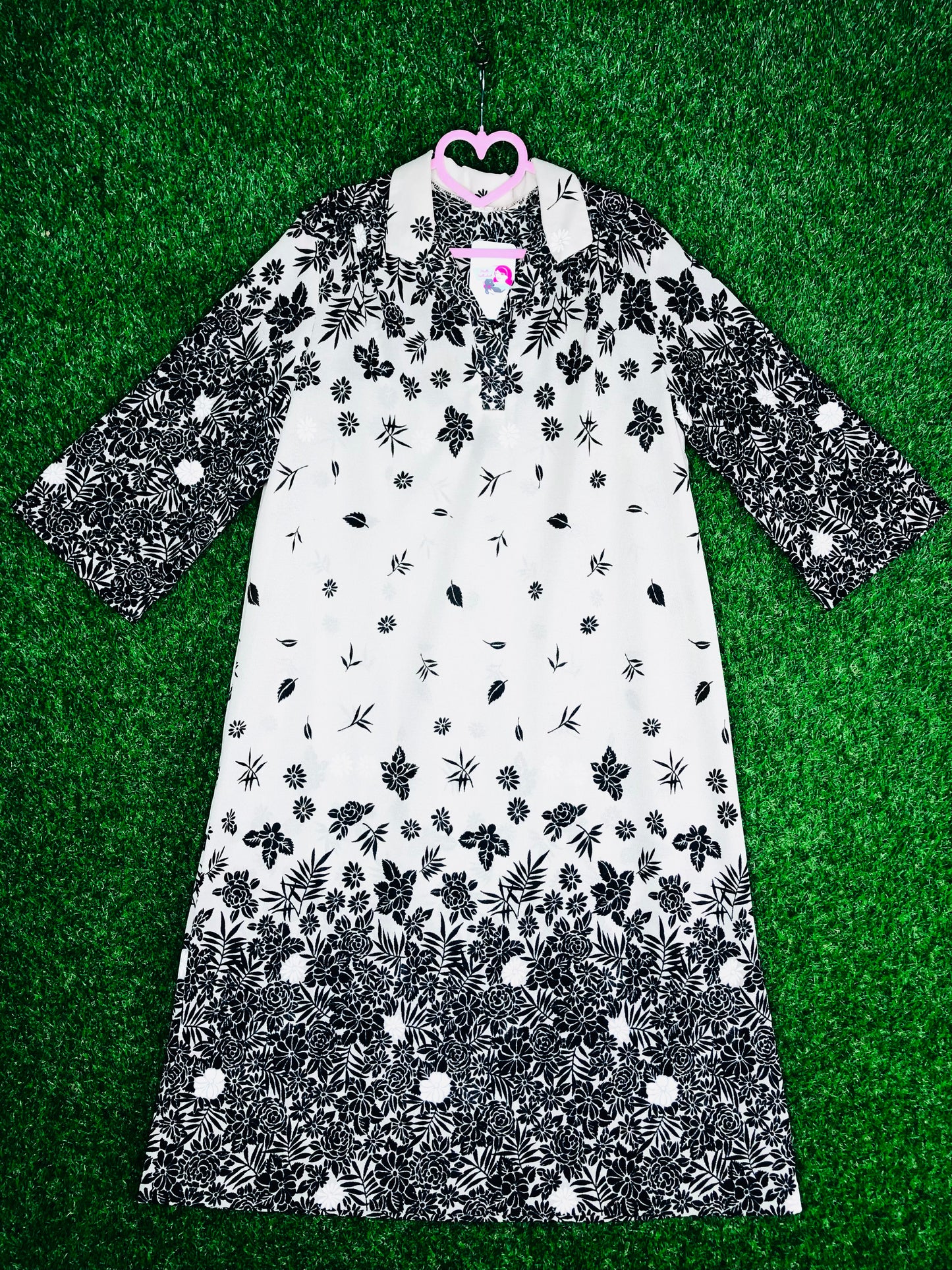 1970's Graphic Boho Cream and Black Floral Print Dress