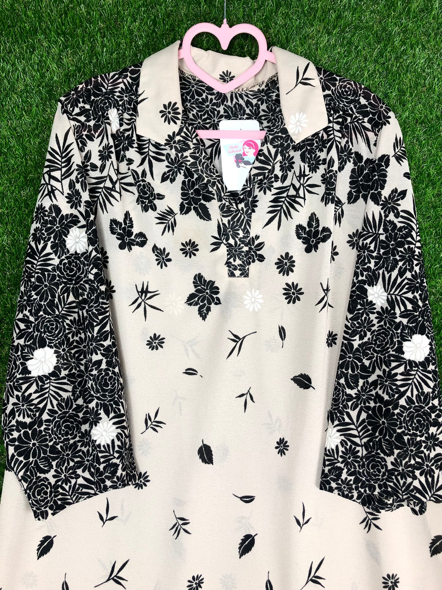 1970's Graphic Boho Cream and Black Floral Print Dress