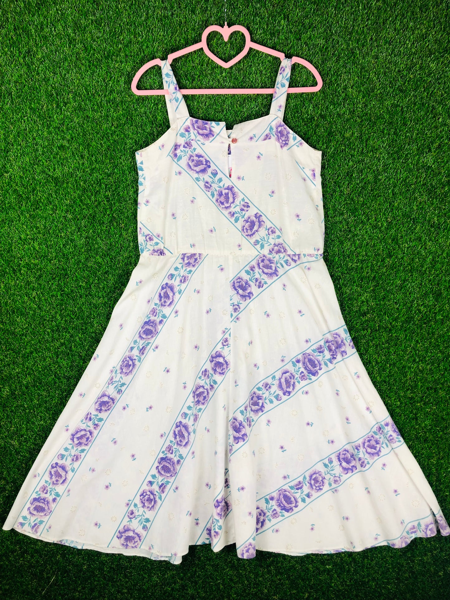 1980's Romantic Volup Dress With Purple Flowers