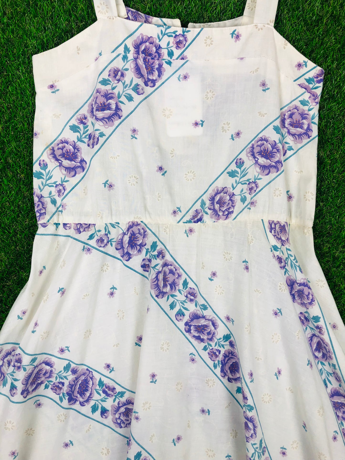 1980's Romantic Volup Dress With Purple Flowers