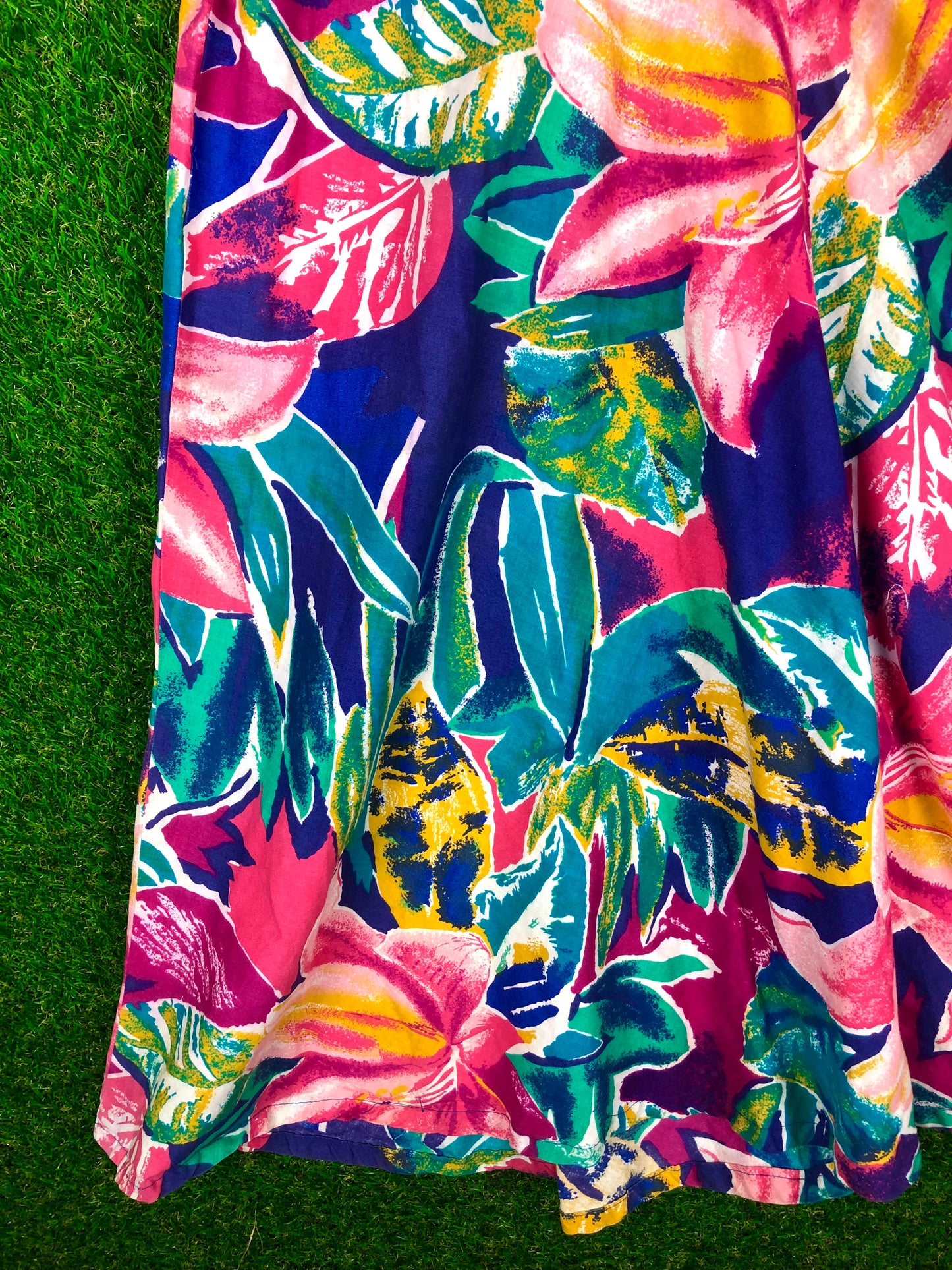 1980's Colorful Floral Tropical-Print Volup Dress