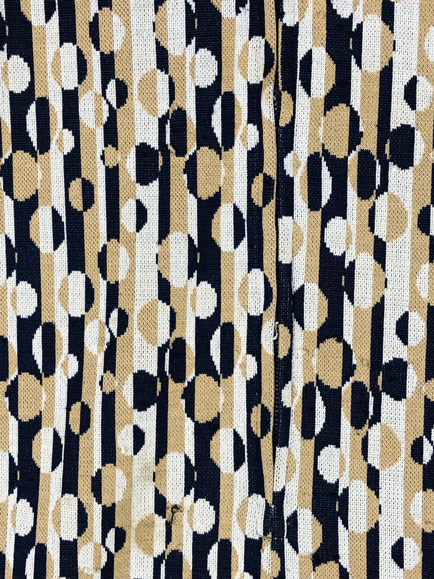 1970's Volup Shift Dress With Unique Pattern