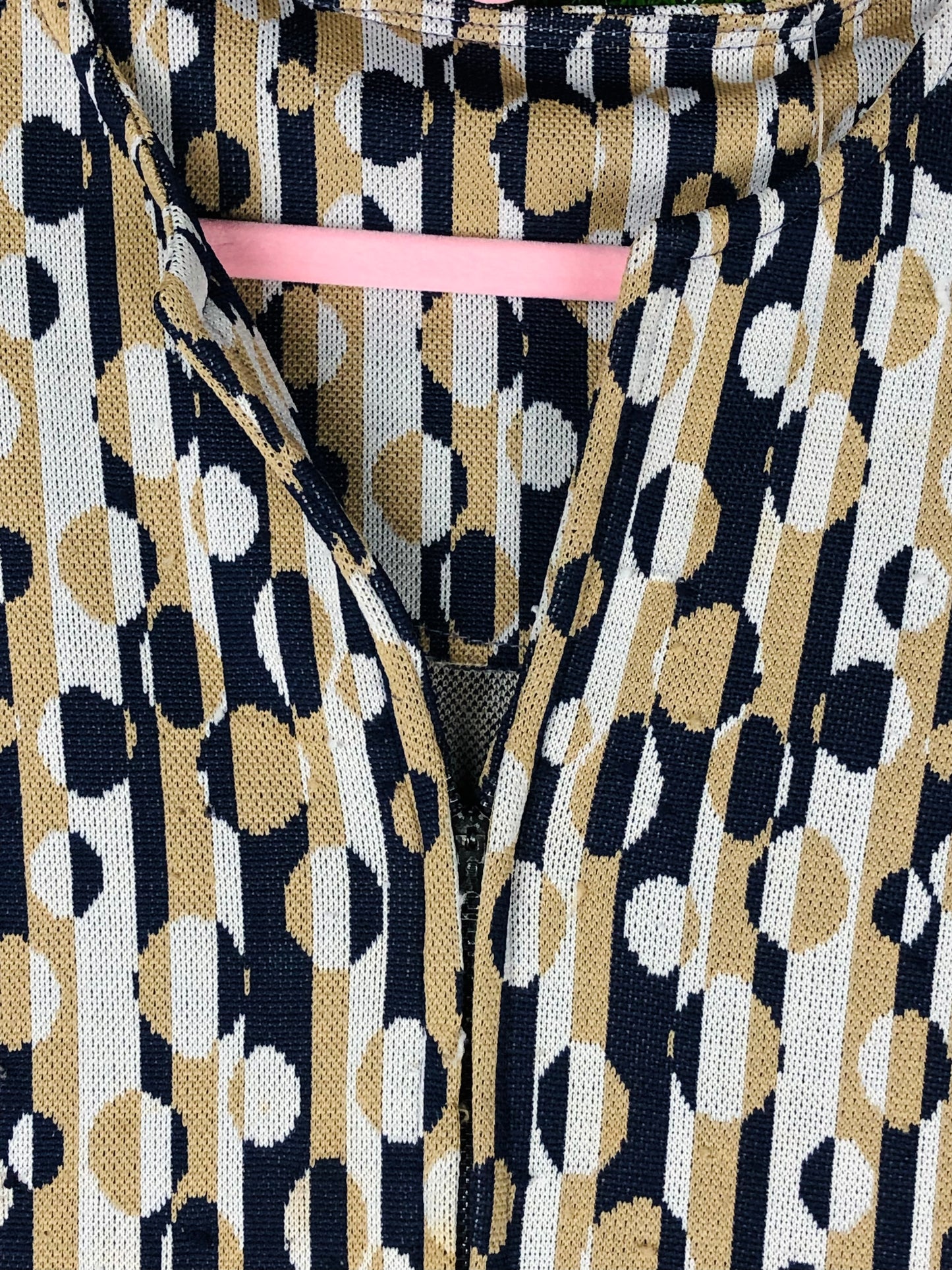 1970's Volup Shift Dress With Unique Pattern