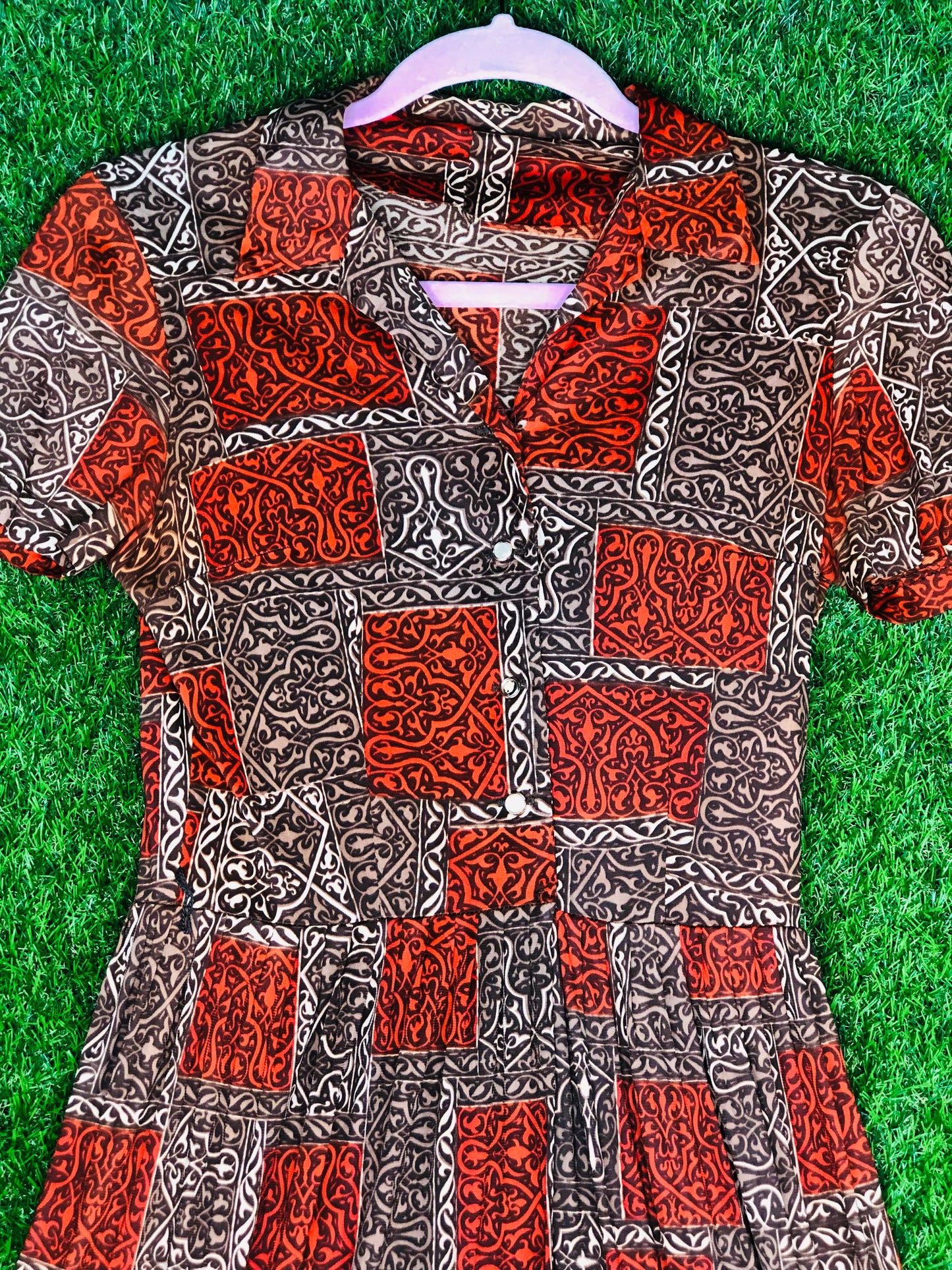 1960's Red-Brown Dress With Unique Print