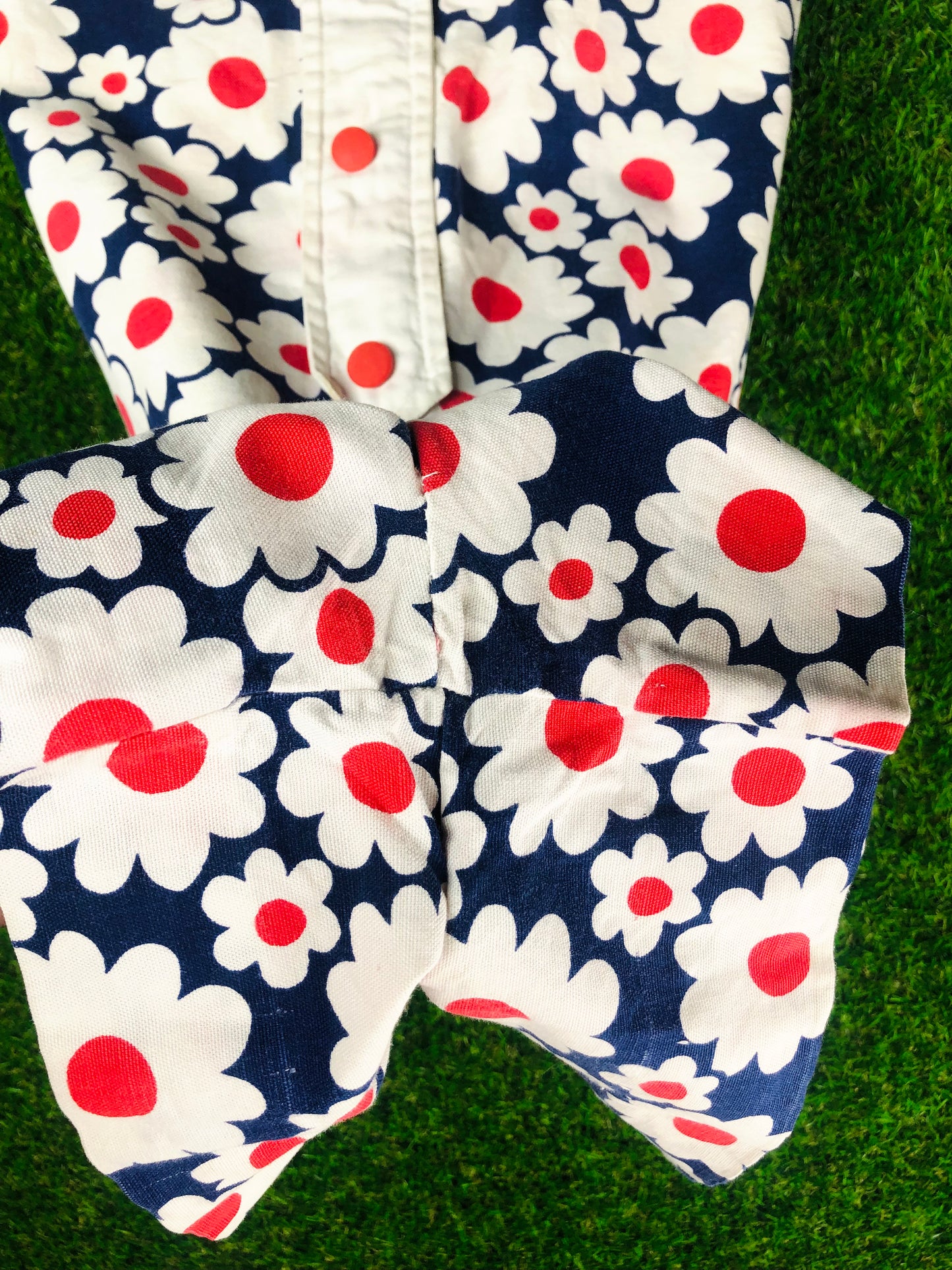 1960's Red and Blue Flower Power Jumper