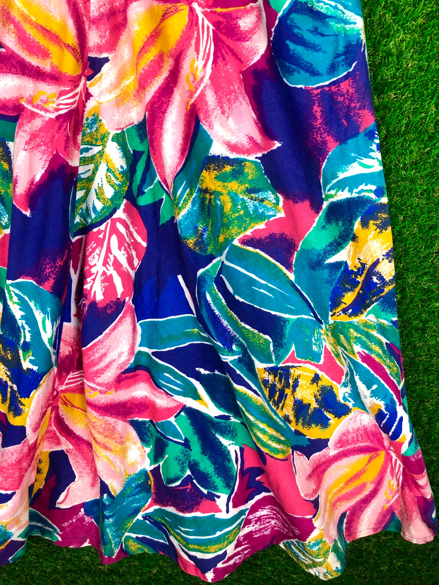 1980's Colorful Floral Tropical-Print Volup Dress